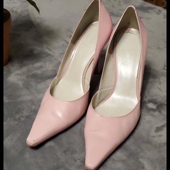 Heels - Picture 3 of 3